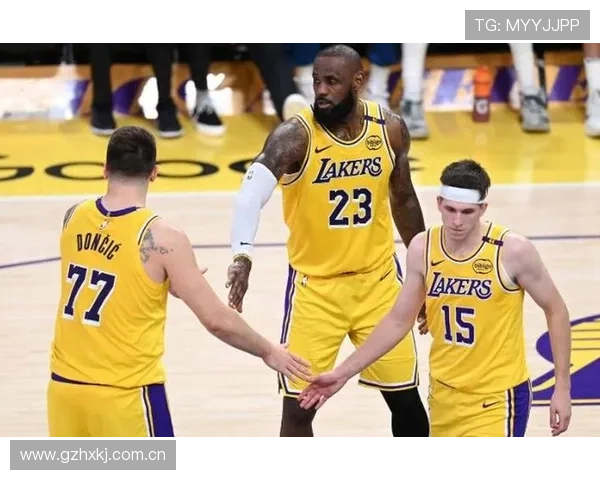詹姆斯带领湖人强势反弹击败勇士 争冠之路再添信心